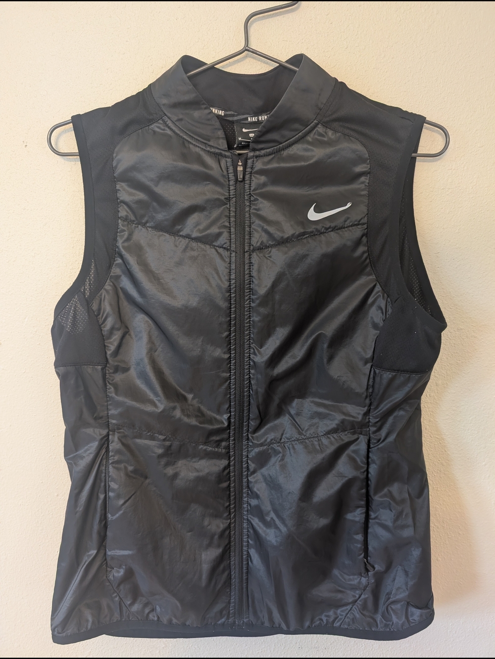 Nike Black Sleeveless Puffer Vest with Swoosh